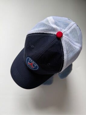 🇫🇷 PSG Paris Saint-Germain Crest Snap-back Trucker Cap - Navy Blue/White OSFA